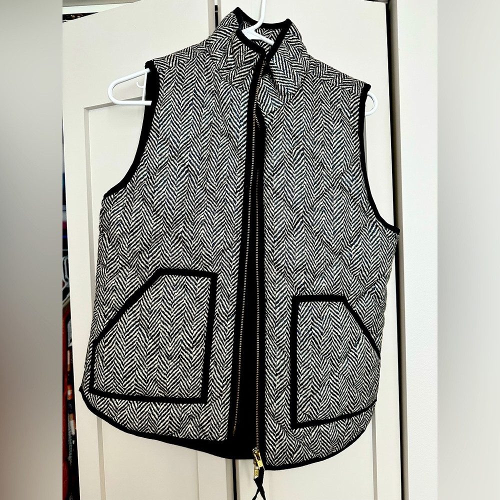 Jcrew black and white puffer vest